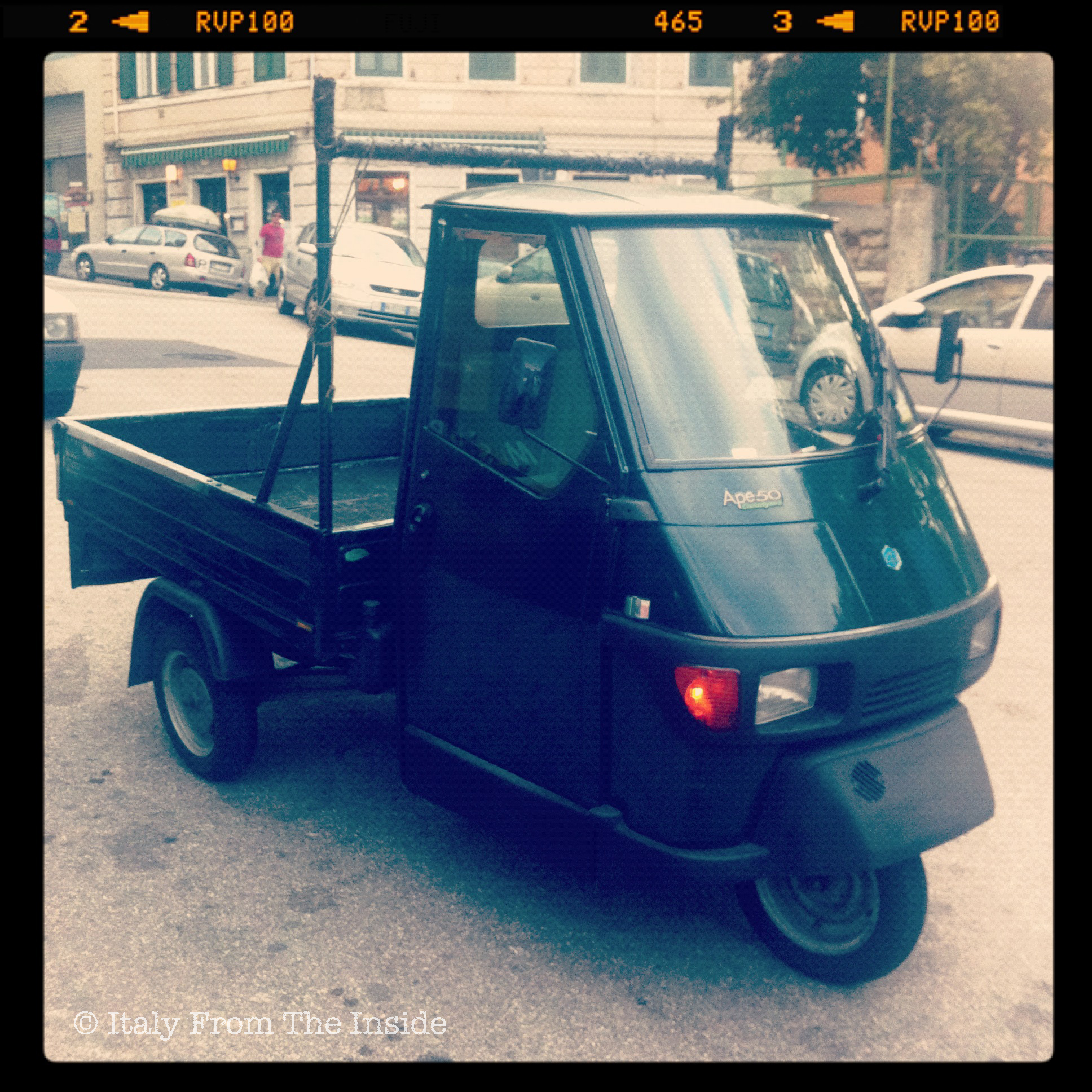 Ape Piaggio- Italy from the Inside