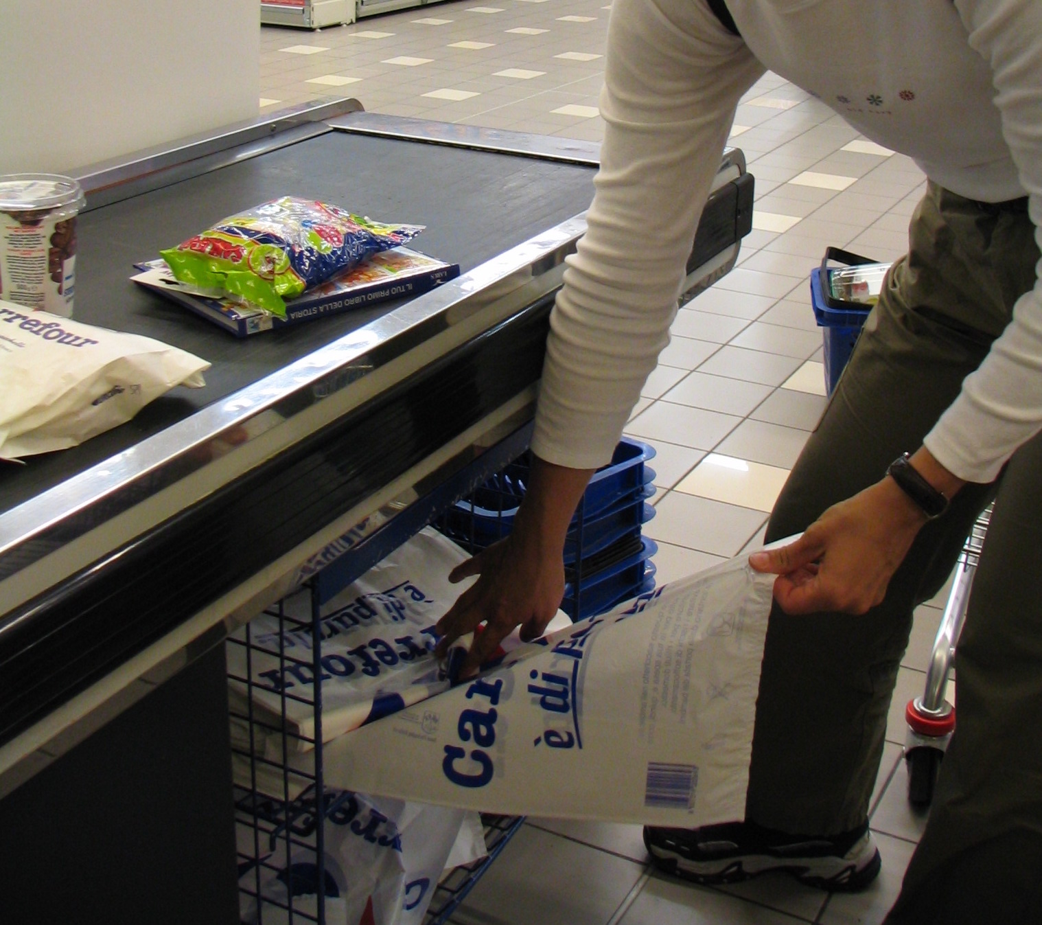 Plastic bags- Italy from the Inside